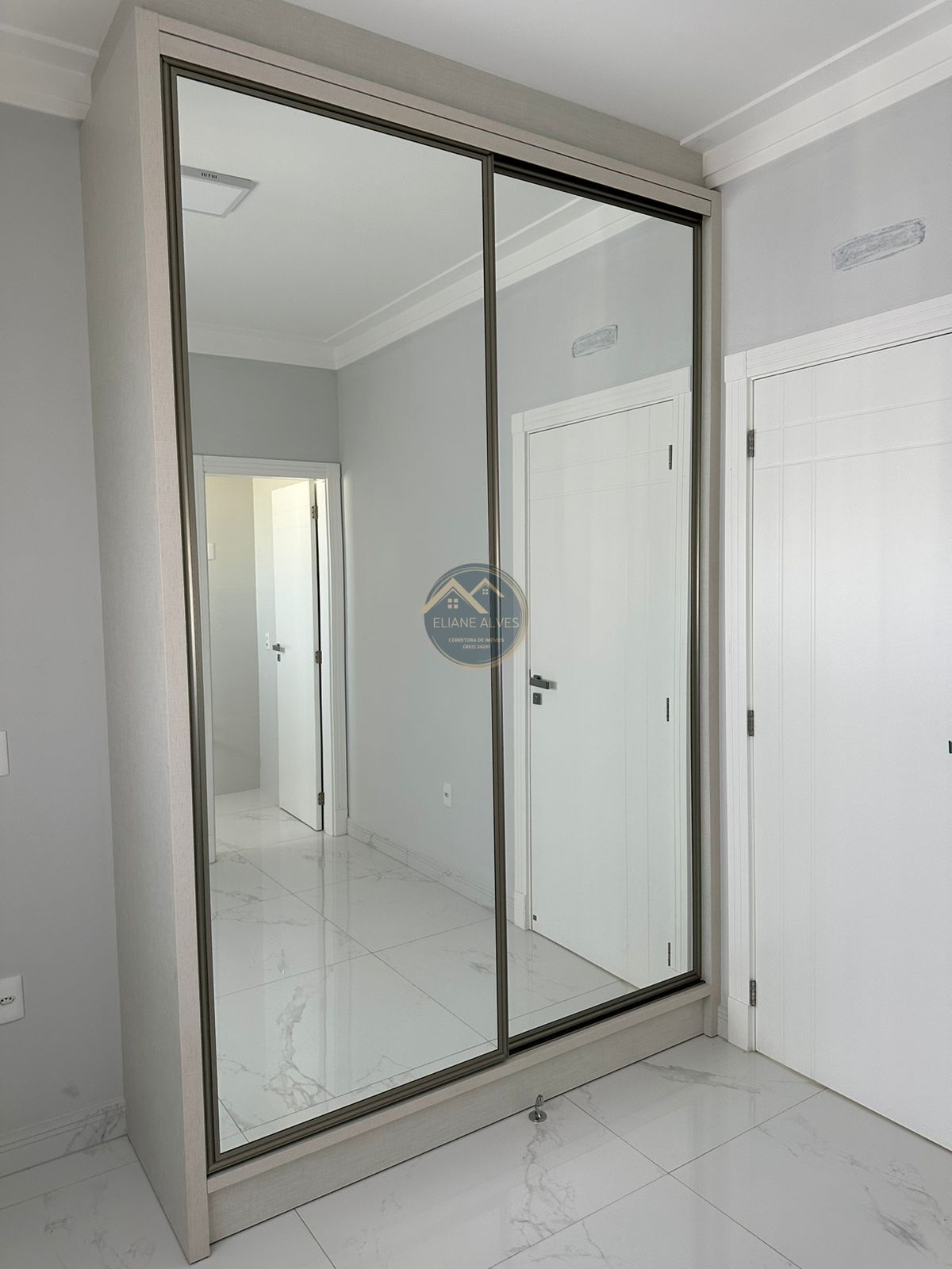 Apartamento à venda com 3 quartos, 106m² - Foto 8