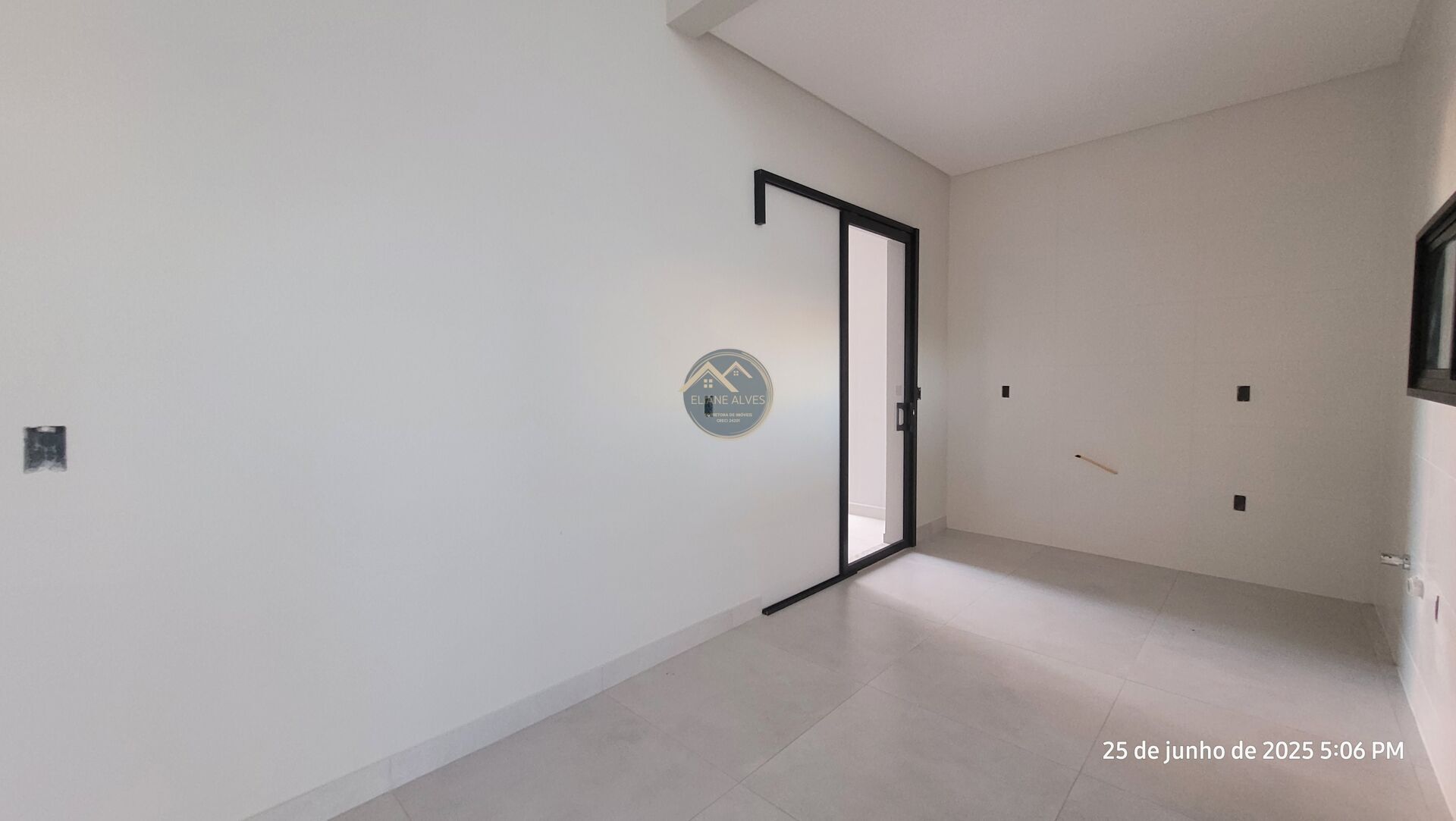 Casa à venda com 2 quartos, 85m² - Foto 13