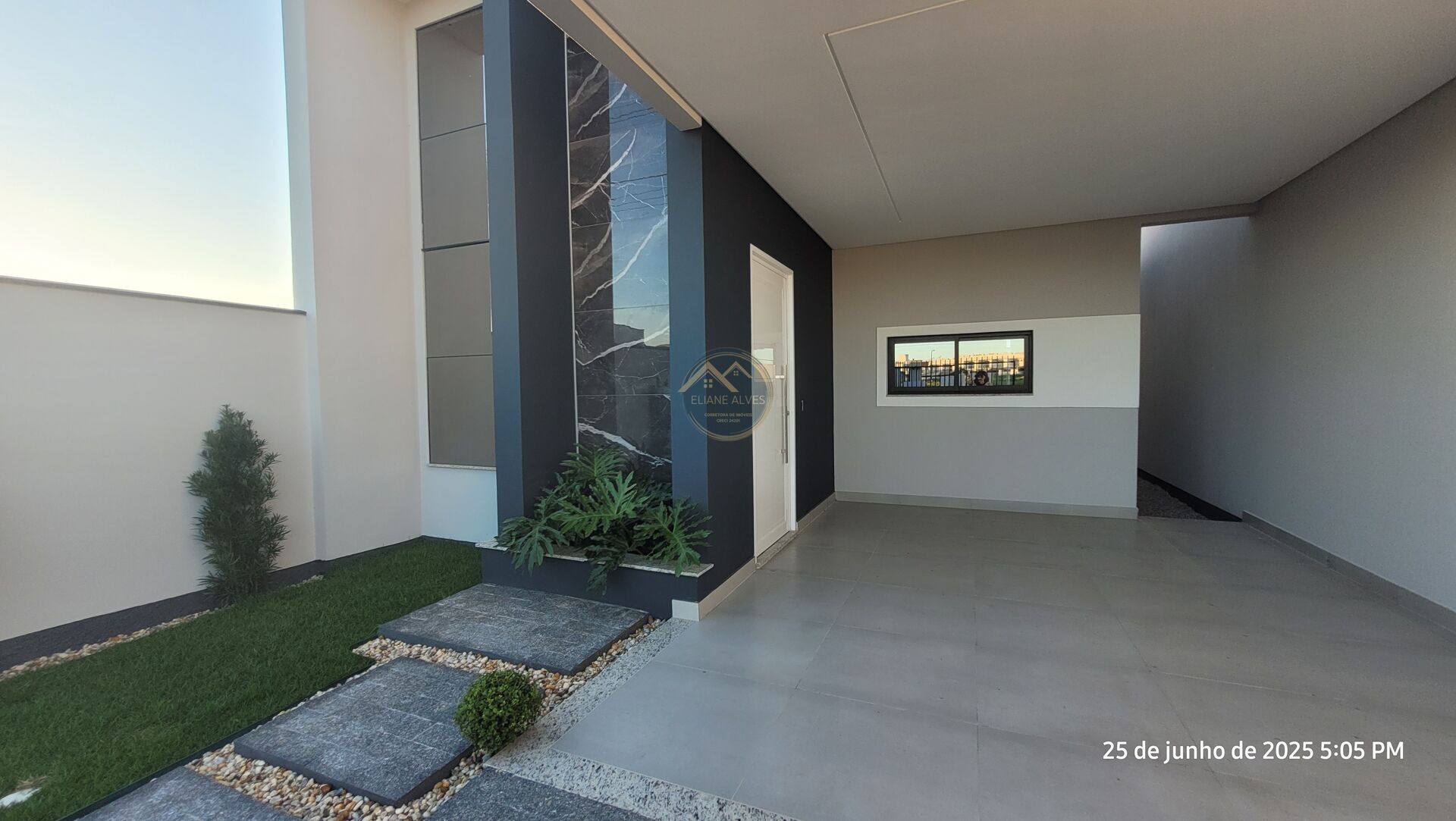 Casa à venda com 2 quartos, 85m² - Foto 2