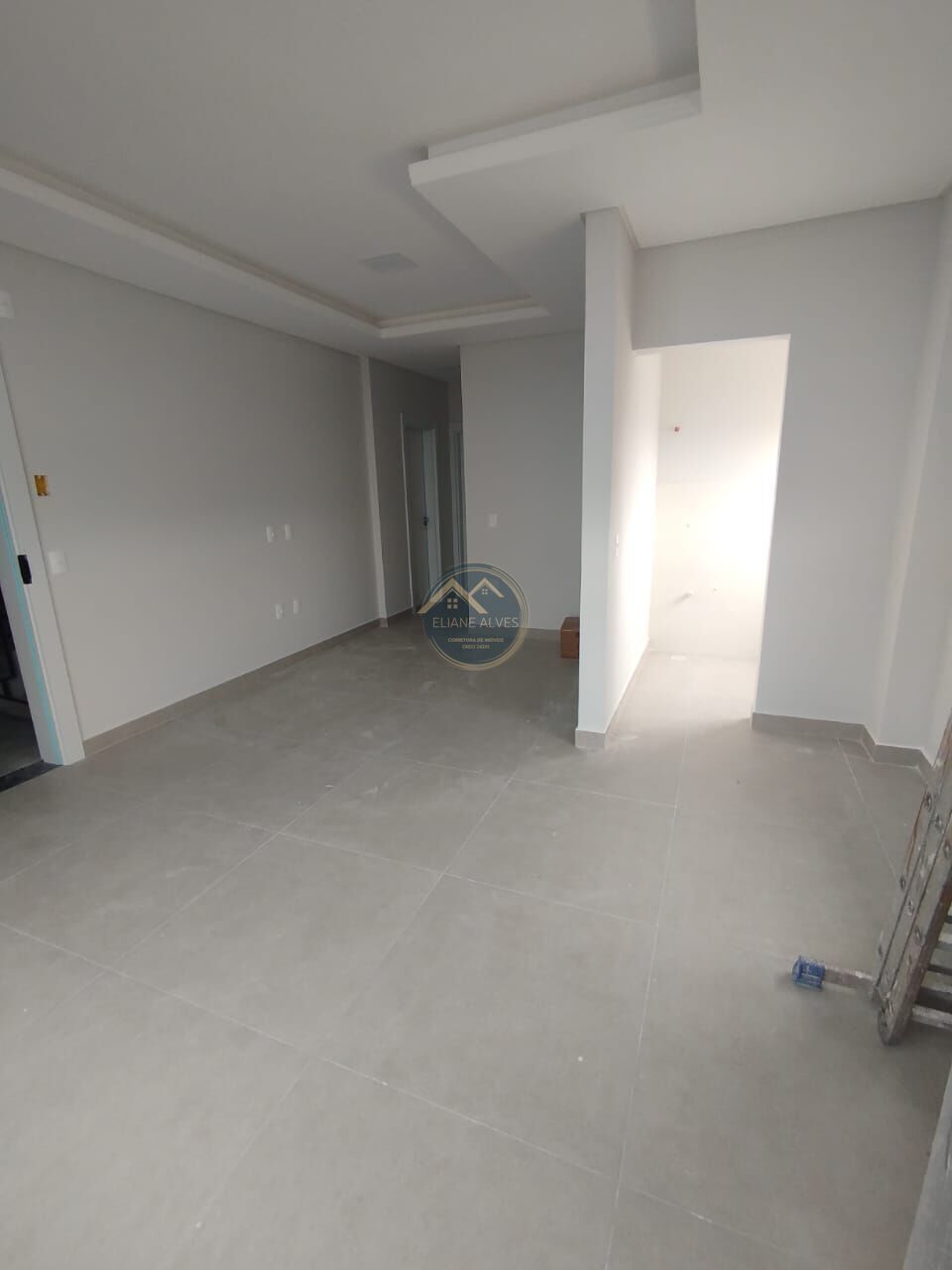 Apartamento à venda com 2 quartos, 62m² - Foto 4