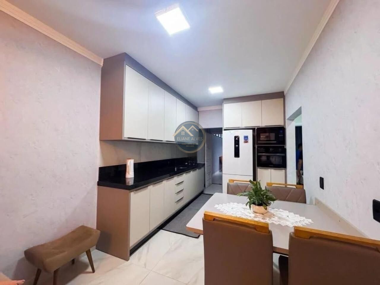 Casa à venda com 3 quartos, 110m² - Foto 9