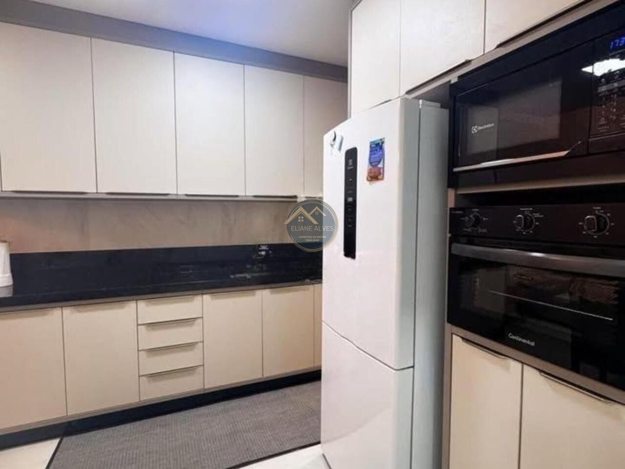 Casa à venda com 3 quartos, 110m² - Foto 10