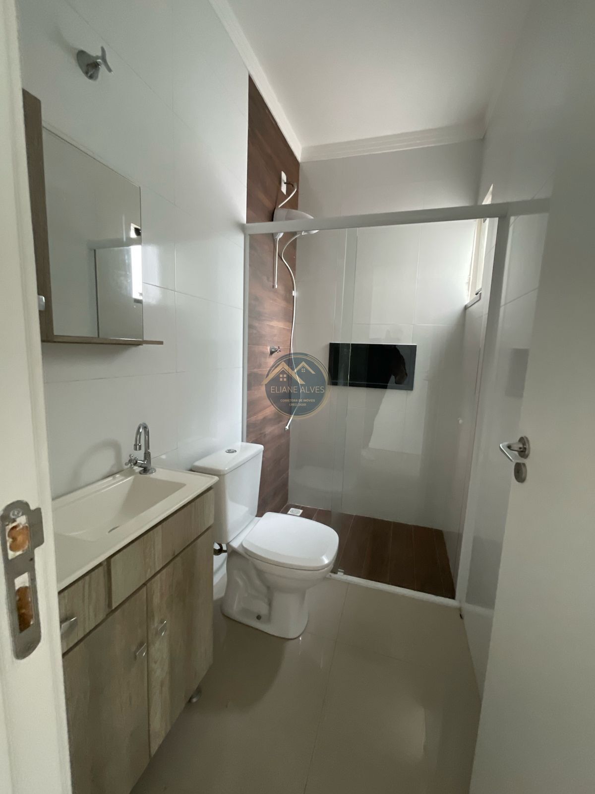 Casa à venda com 2 quartos, 70m² - Foto 7