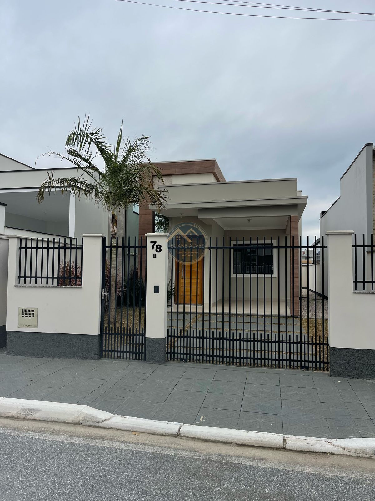 Casa à venda com 2 quartos, 70m² - Foto 3