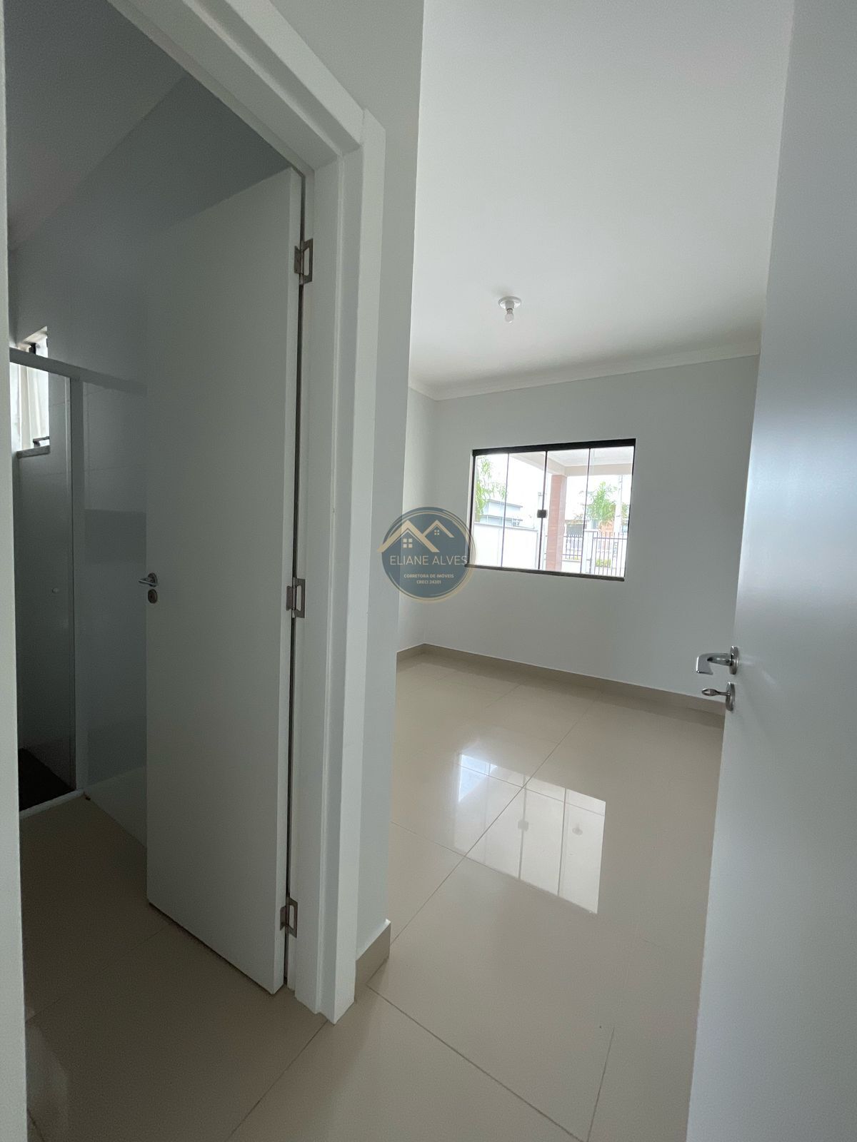 Casa à venda com 2 quartos, 70m² - Foto 11