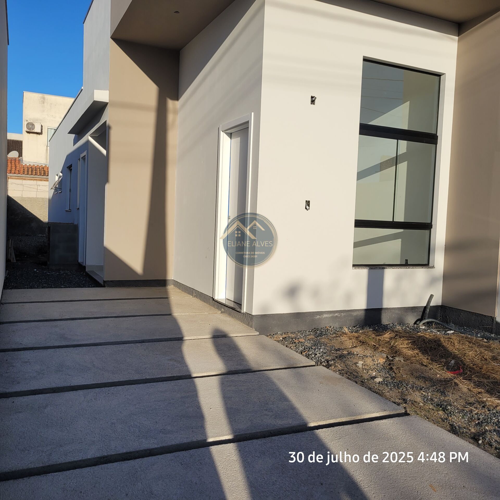 Casa à venda com 2 quartos, 56m² - Foto 3