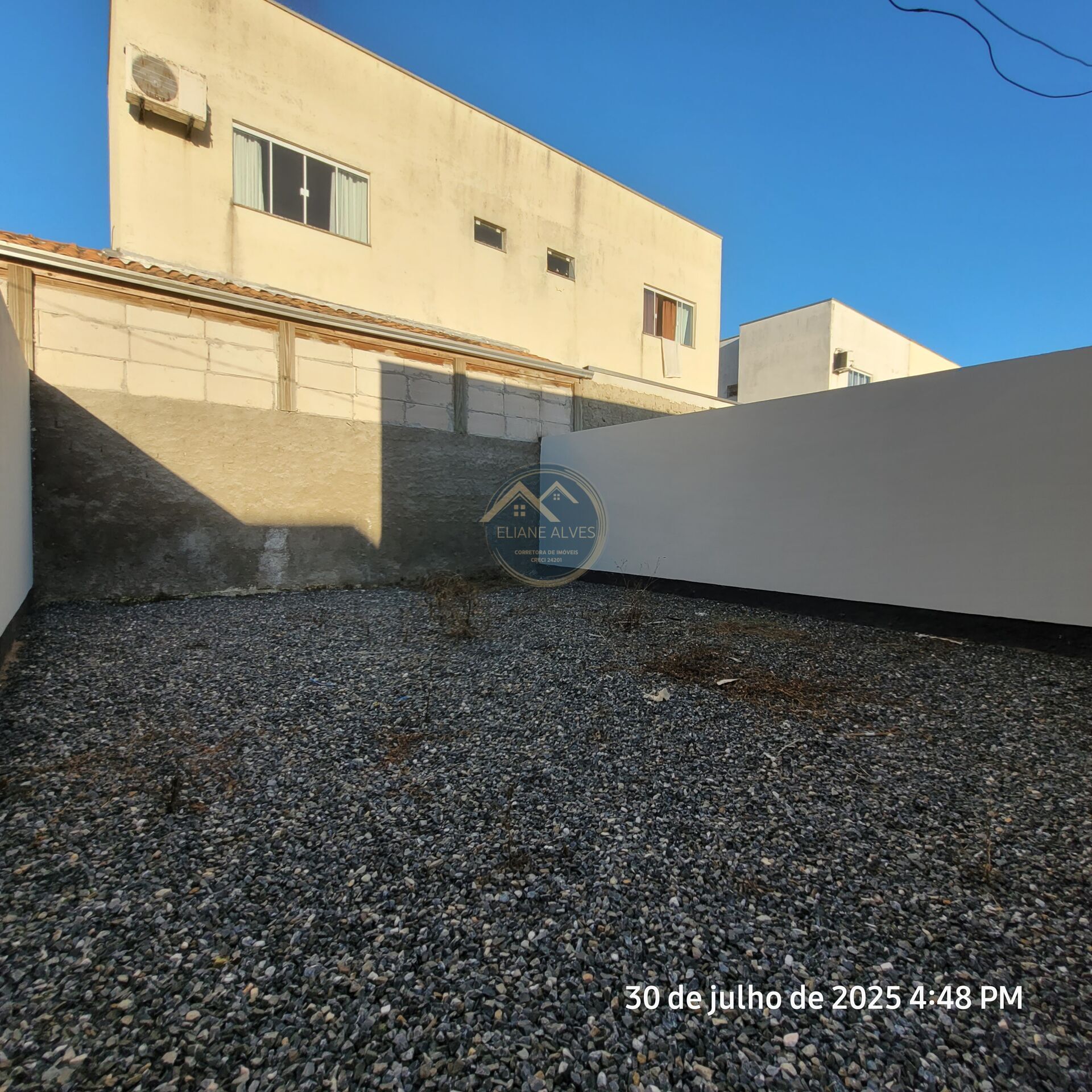 Casa à venda com 2 quartos, 56m² - Foto 13