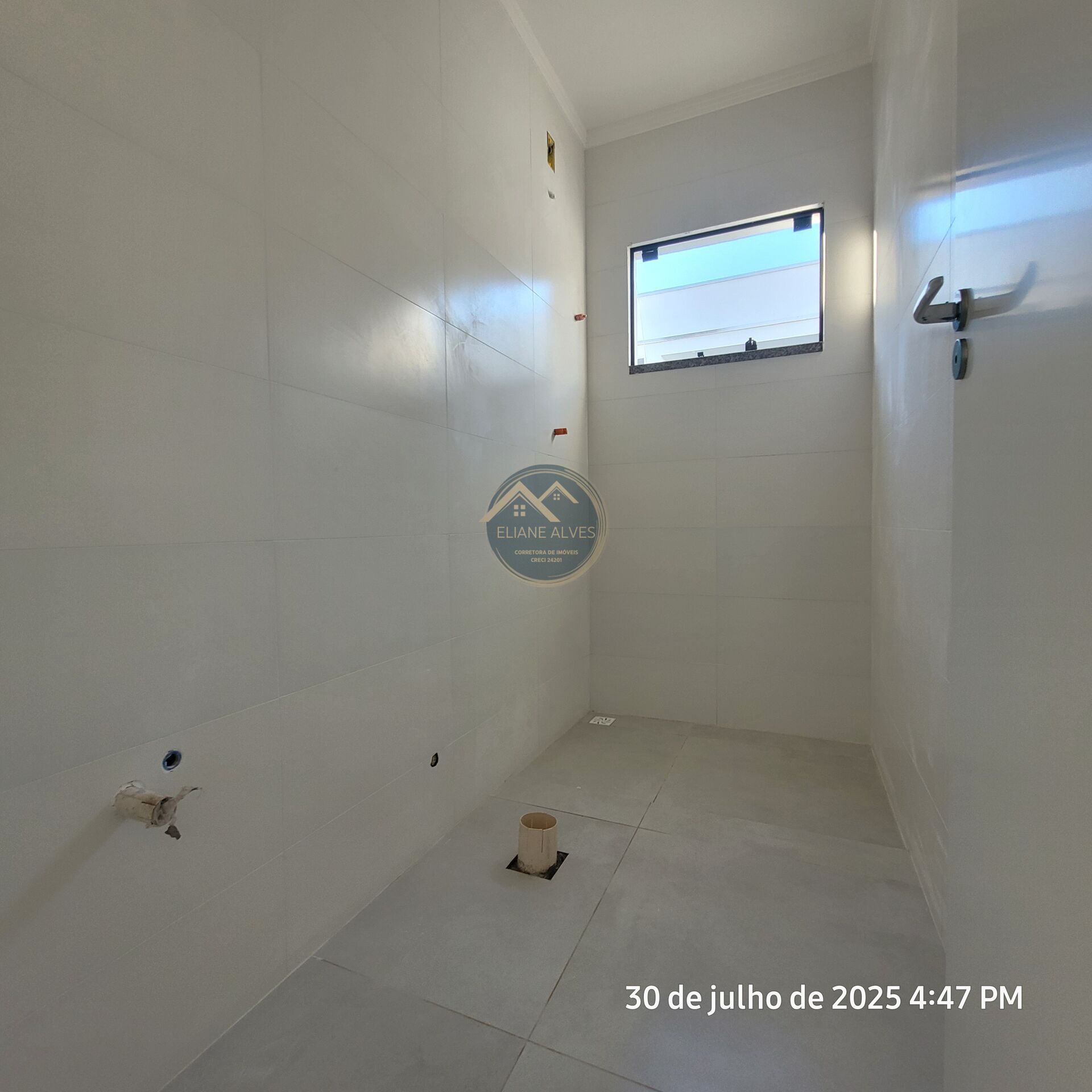 Casa à venda com 2 quartos, 56m² - Foto 11