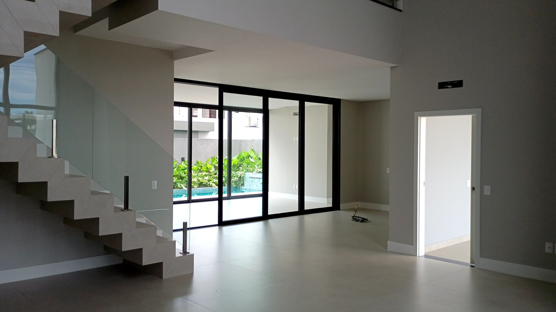 Casa à venda com 4 quartos, 271m² - Foto 9