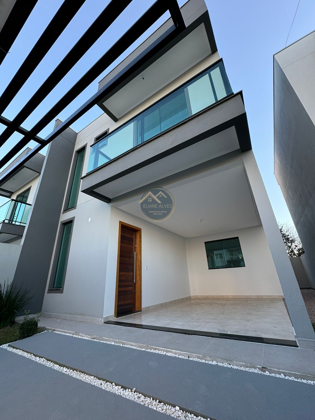 Sobrado à venda com 3 quartos, 117m² - Foto 2