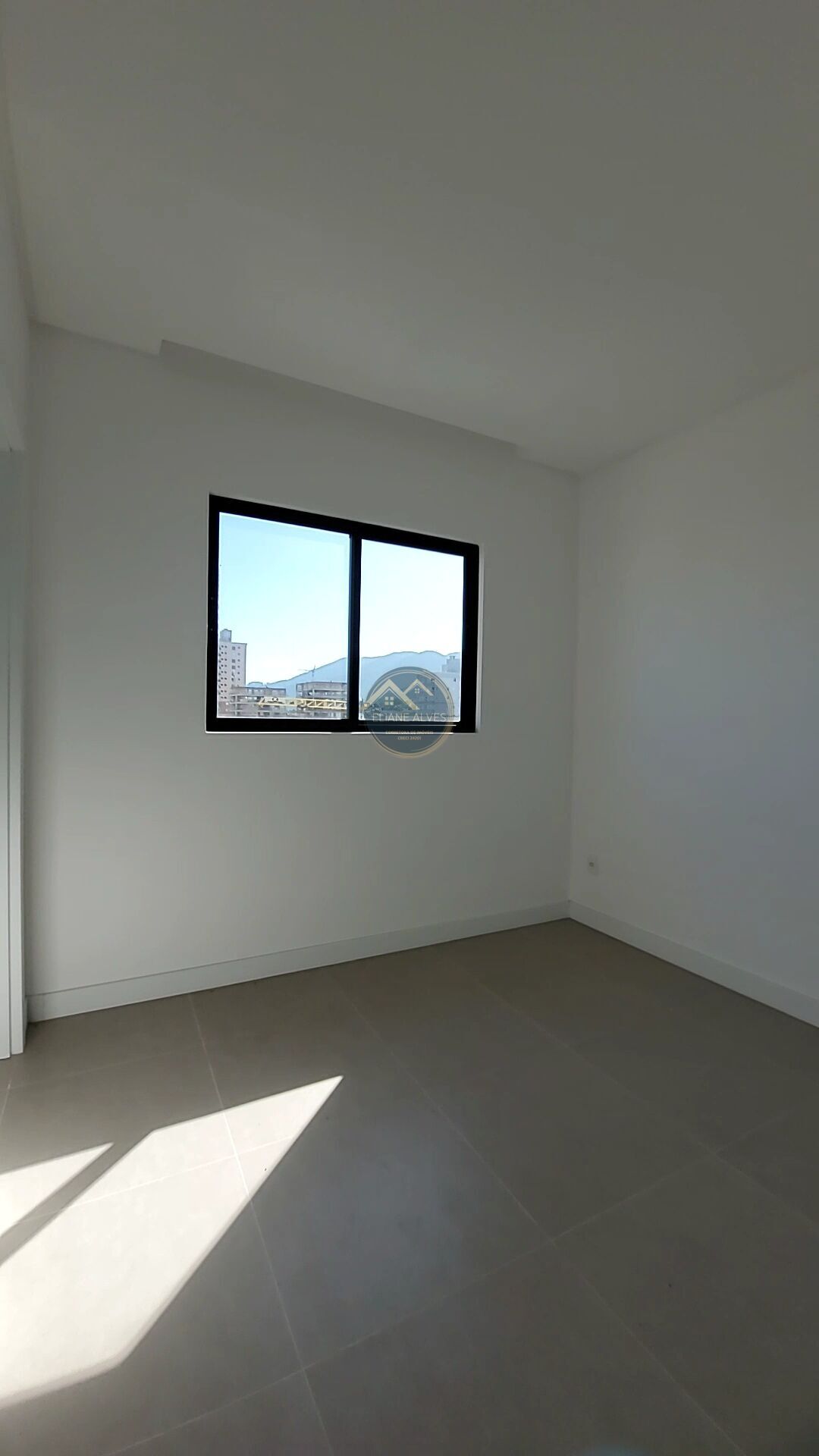 Apartamento à venda com 2 quartos, 70m² - Foto 10