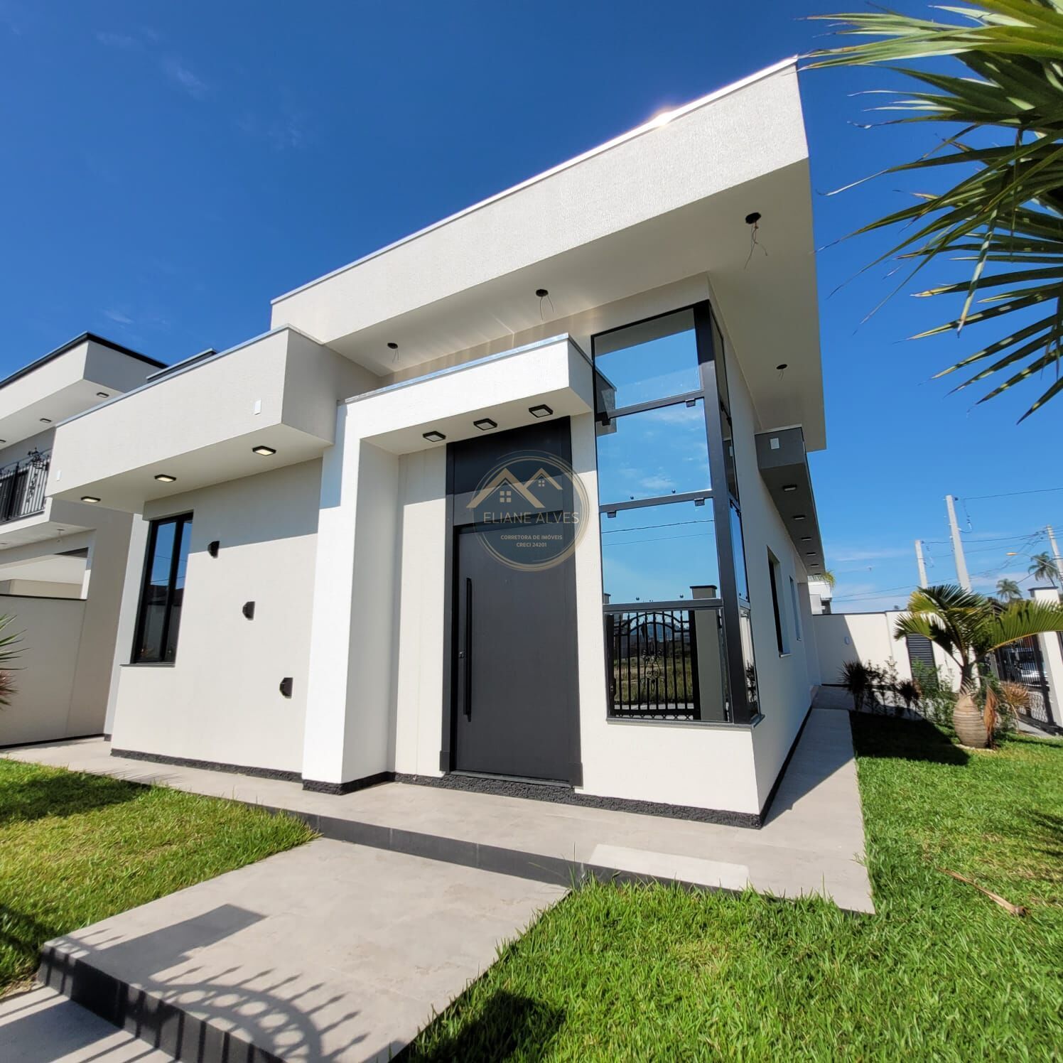 Casa à venda com 3 quartos, 99m² - Foto 2