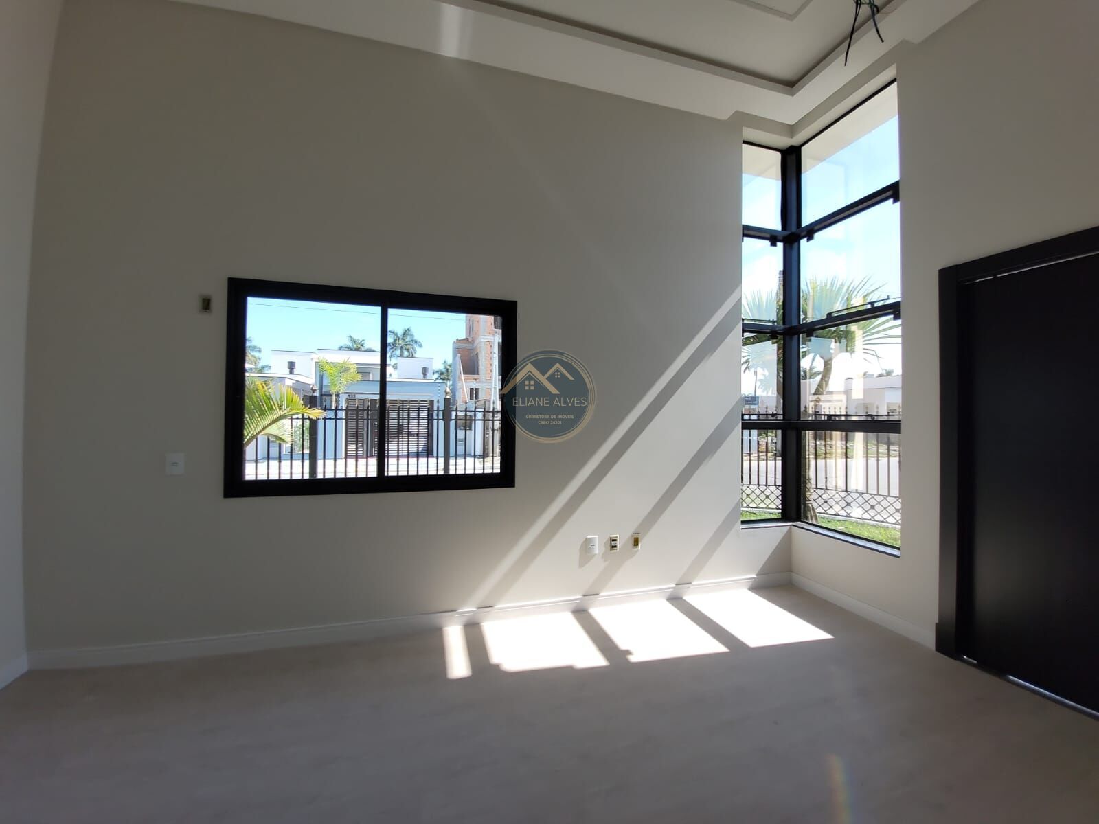 Casa à venda com 3 quartos, 99m² - Foto 13