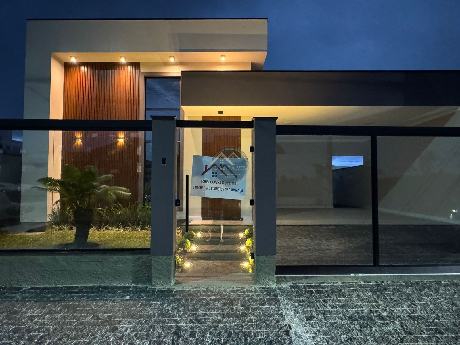 Casa, 3 quartos, 131 m² - Foto 1