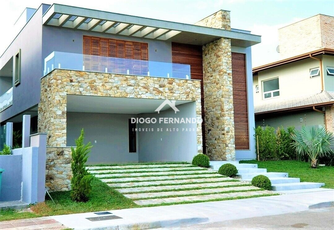 Casa de Condomínio à venda com 4 quartos, 390m² - Foto 1