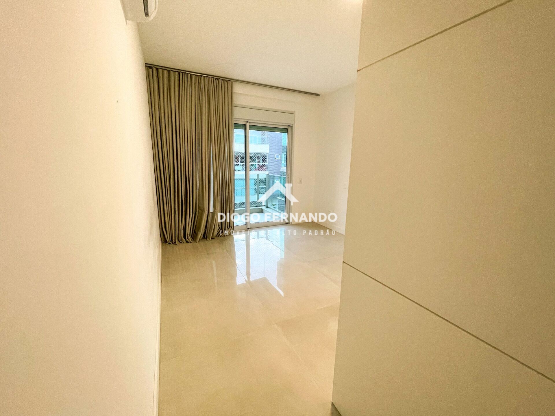 Apartamento à venda com 4 quartos, 192m² - Foto 17