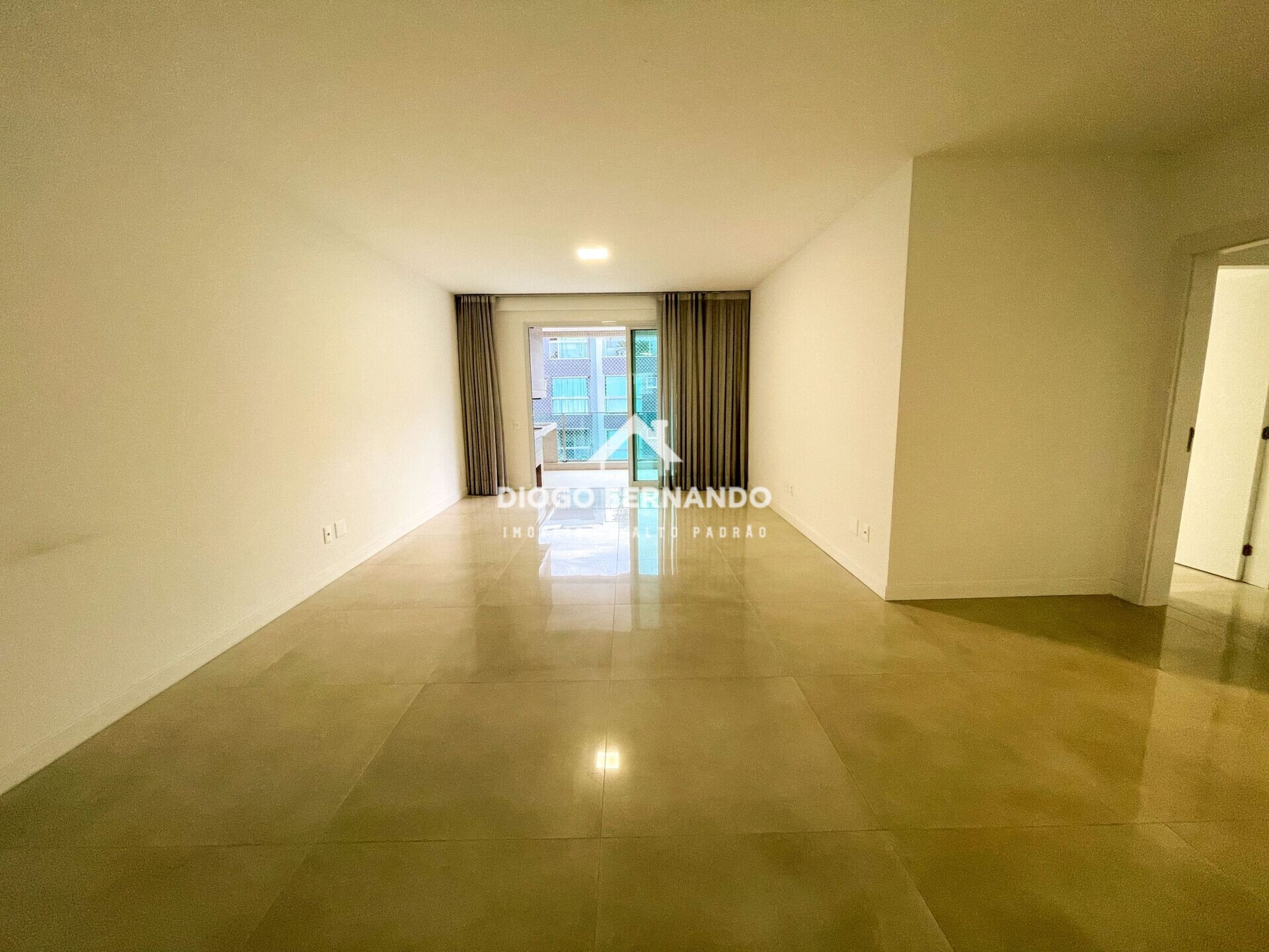 Apartamento à venda com 4 quartos, 192m² - Foto 7