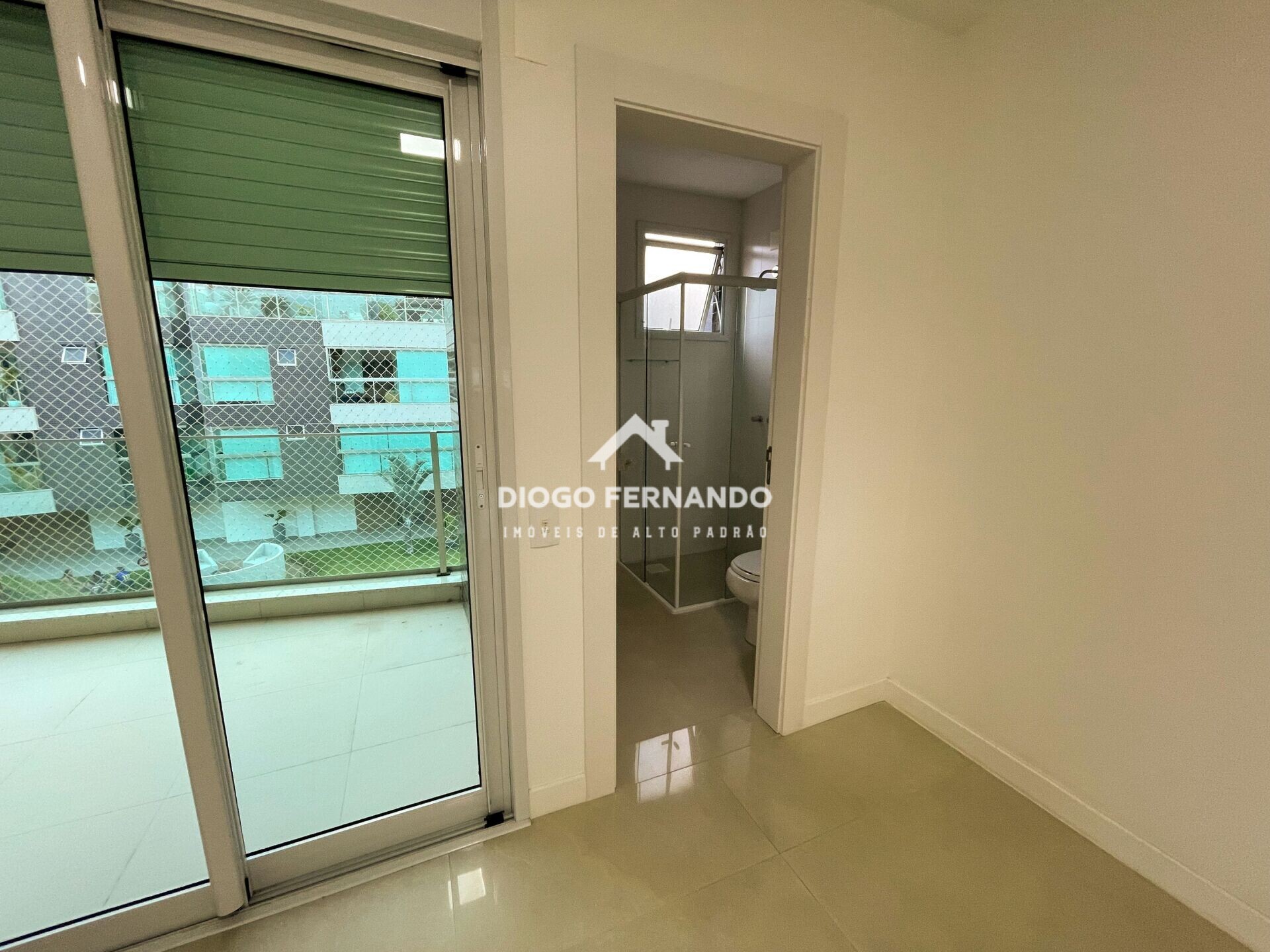 Apartamento à venda com 4 quartos, 192m² - Foto 14