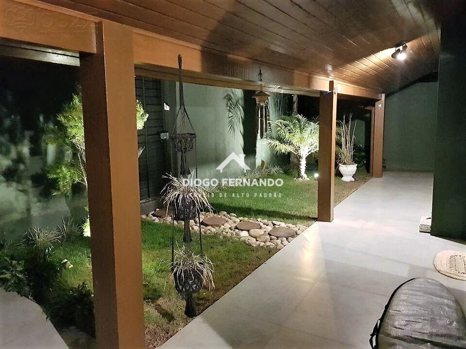 Casa à venda com 4 quartos, 300m² - Foto 6