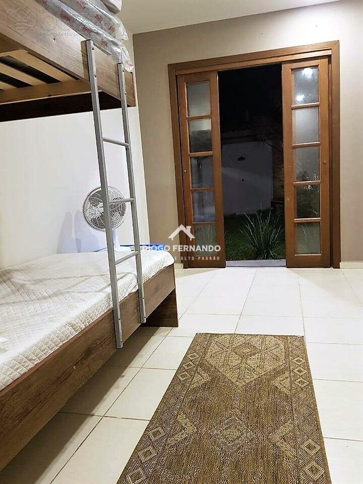 Casa à venda com 4 quartos, 300m² - Foto 11