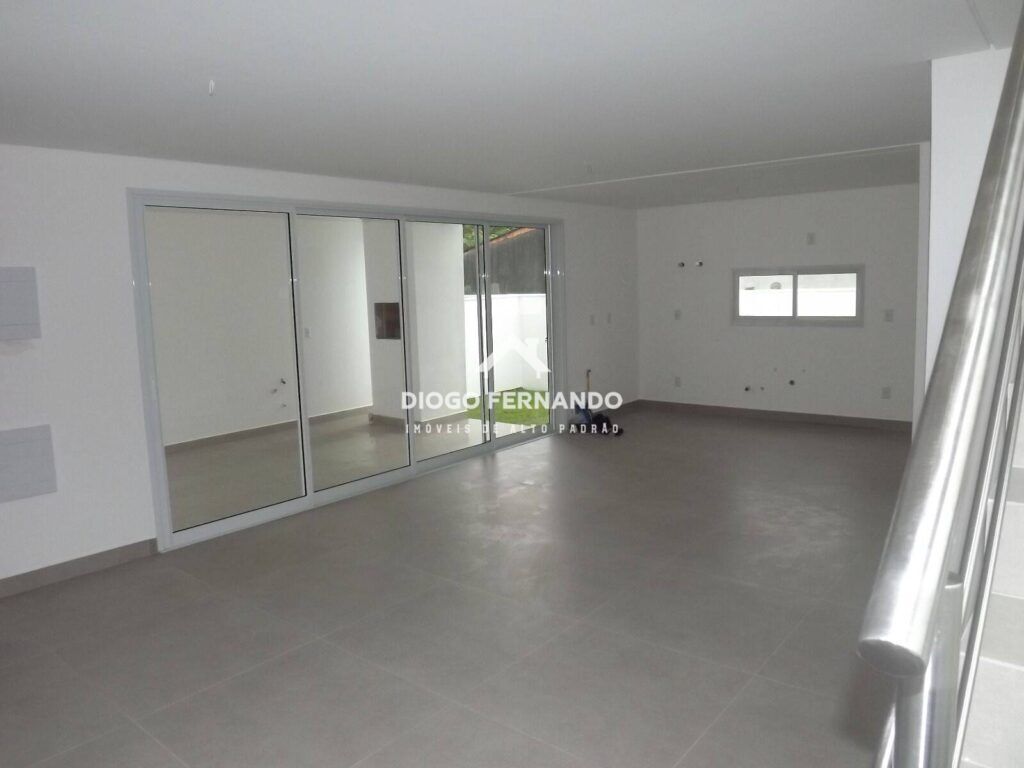 Casa à venda com 2 quartos, 133m² - Foto 11