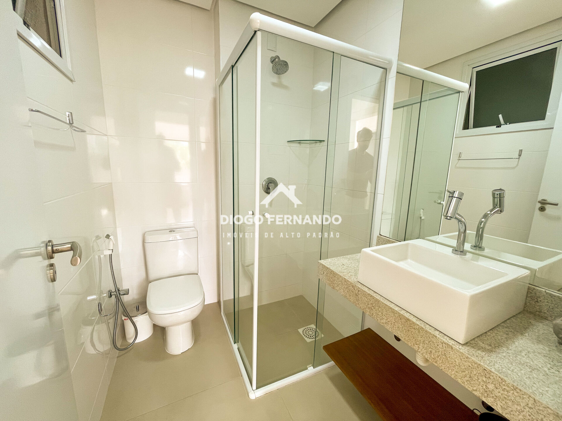 Apartamento para alugar com 2 quartos, 81m² - Foto 13