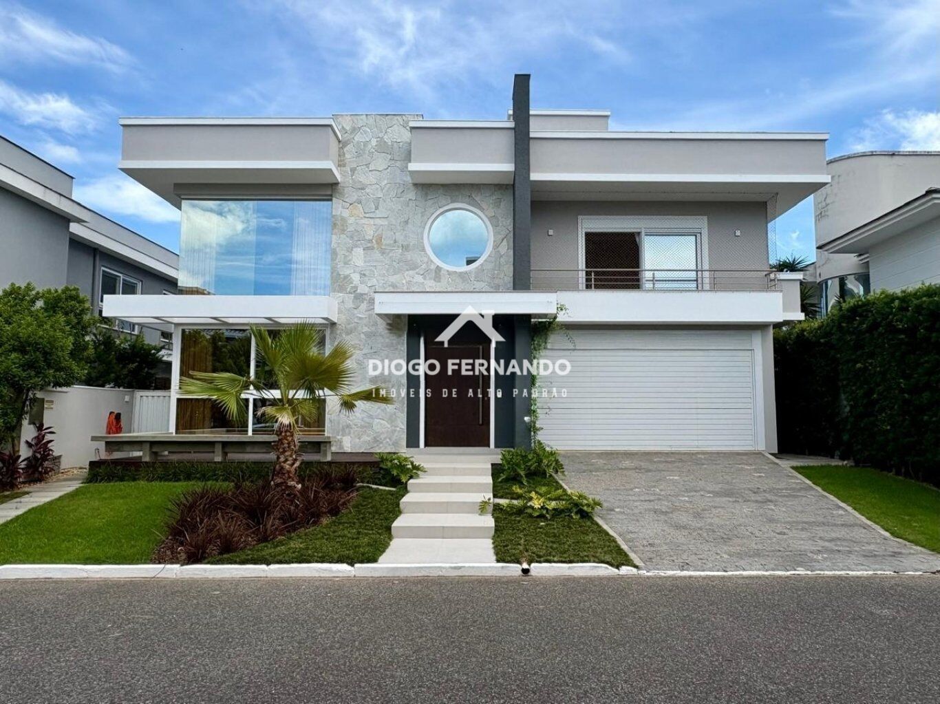 Casa, 4 quartos, 354 m² - Foto 1