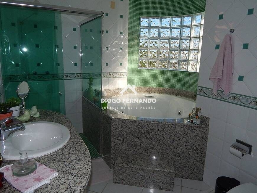 Casa de Condomínio à venda com 4 quartos, 245m² - Foto 13