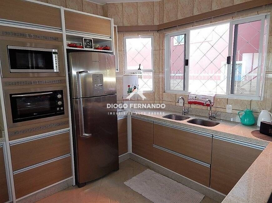 Casa de Condomínio à venda com 4 quartos, 245m² - Foto 10