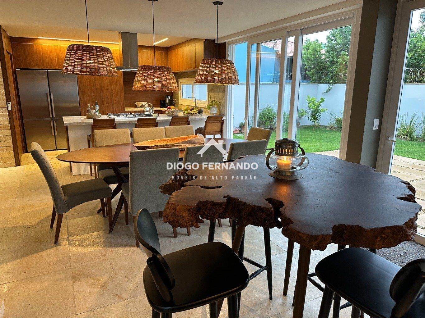 Casa, 4 quartos, 320 m² - Foto 1