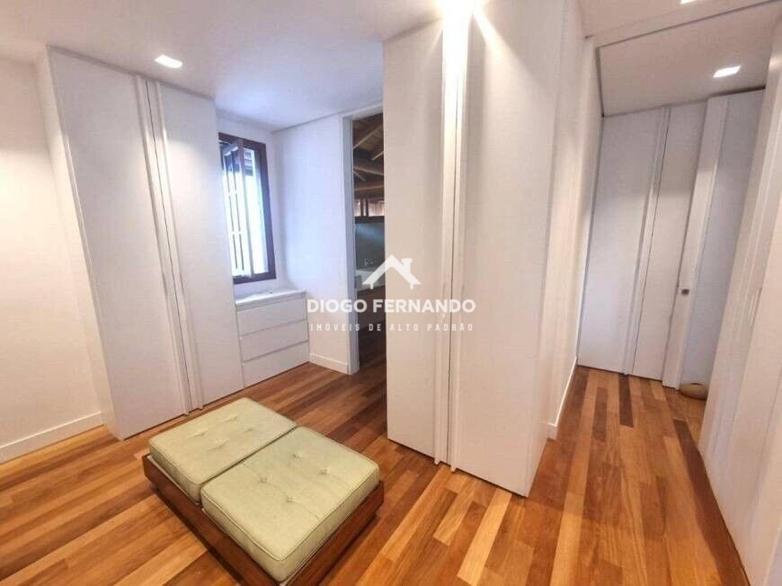 Casa à venda com 4 quartos, 360m² - Foto 16