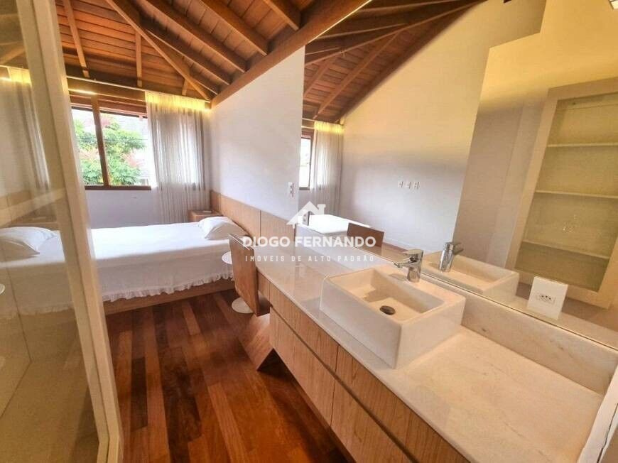 Casa à venda com 4 quartos, 360m² - Foto 17