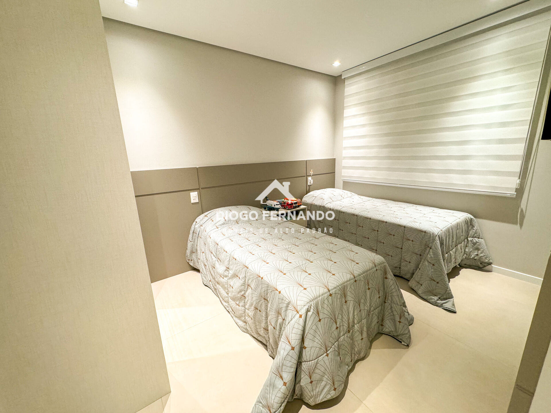 Apartamento à venda com 3 quartos, 157m² - Foto 11