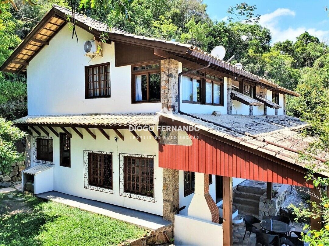 Casa à venda com 8 quartos, 600m² - Foto 16