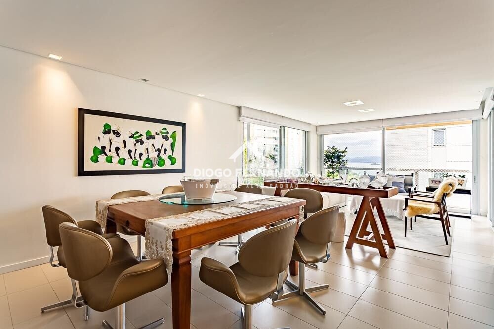 Apartamento, 3 quartos, 237 m² - Foto 1