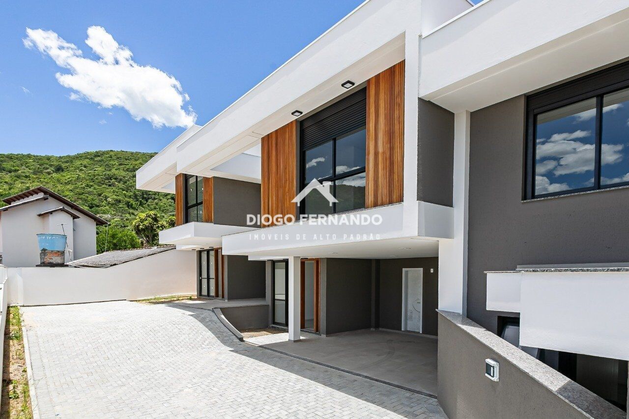 Casa, 3 quartos, 174 m² - Foto 1