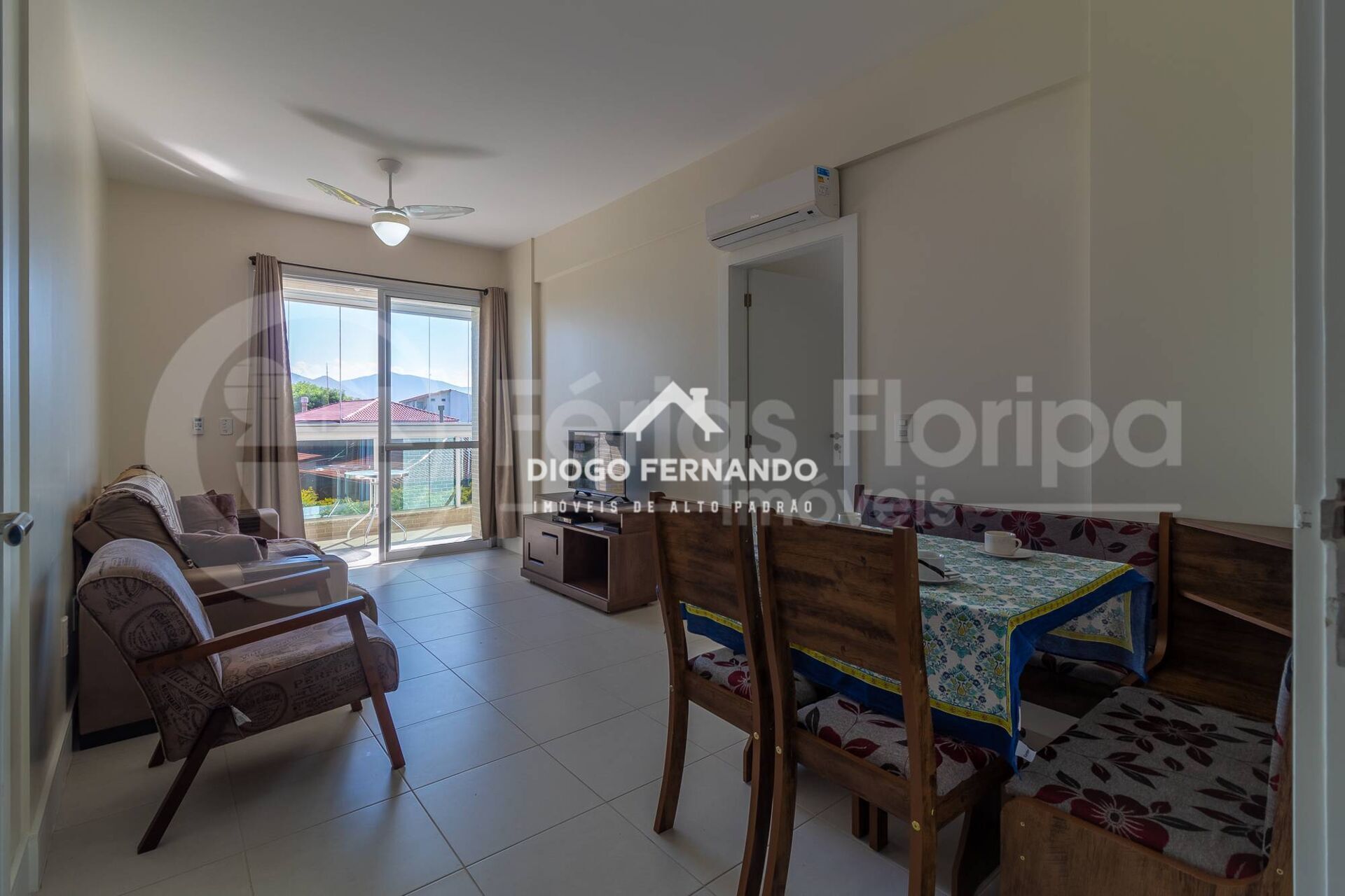 Apartamento à venda com 2 quartos, 72m² - Foto 2