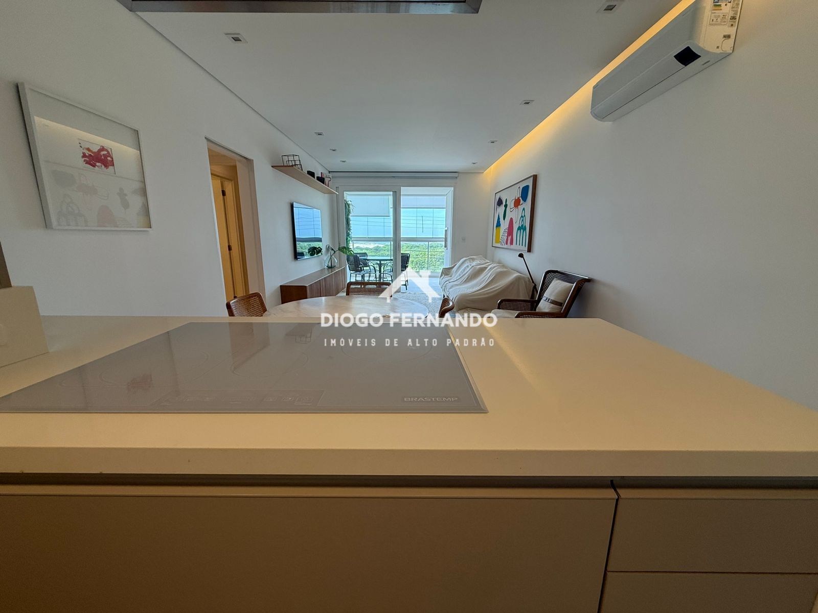 Apartamento à venda com 2 quartos, 92m² - Foto 1