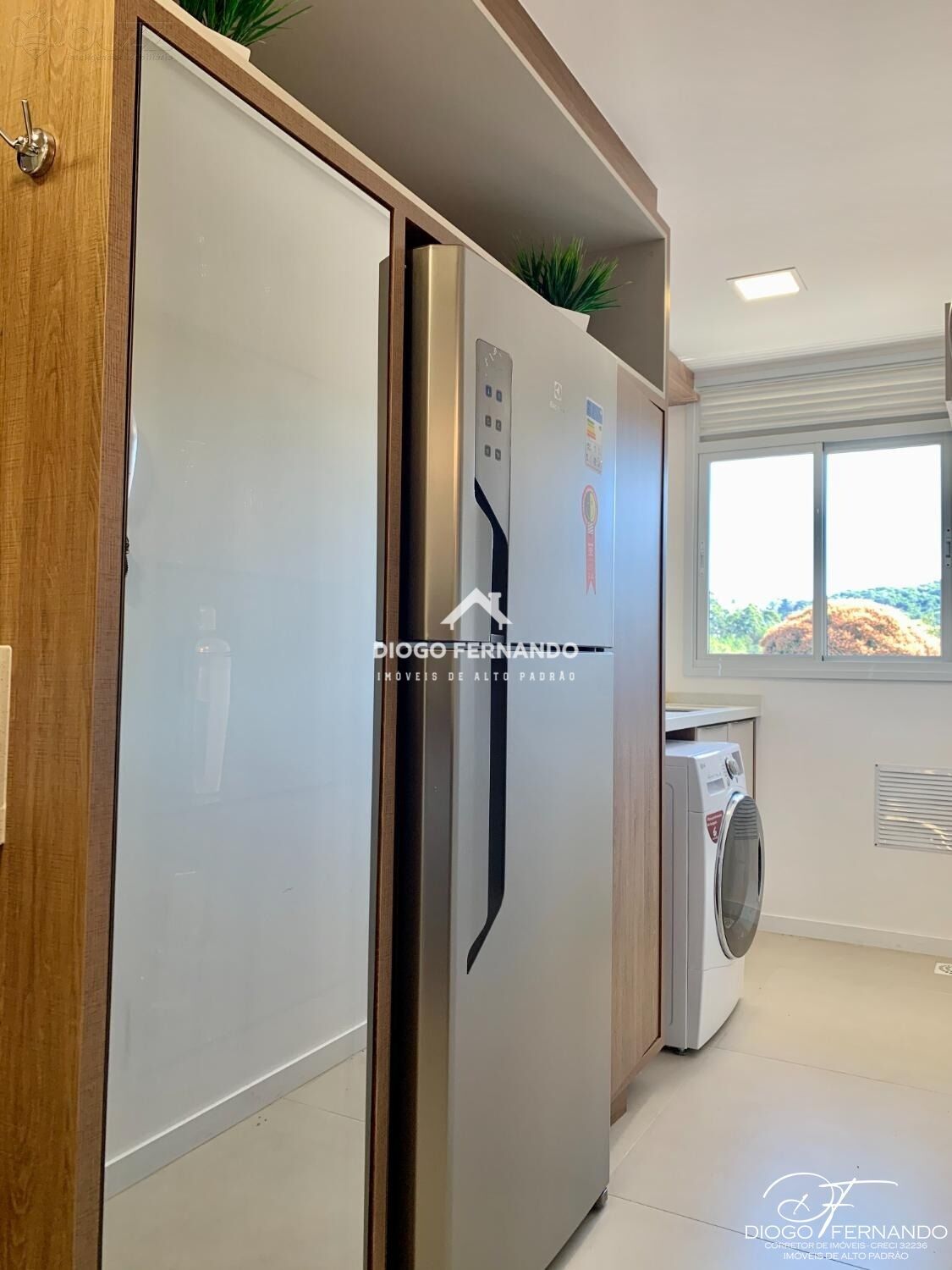 Apartamento à venda com 2 quartos, 73m² - Foto 2