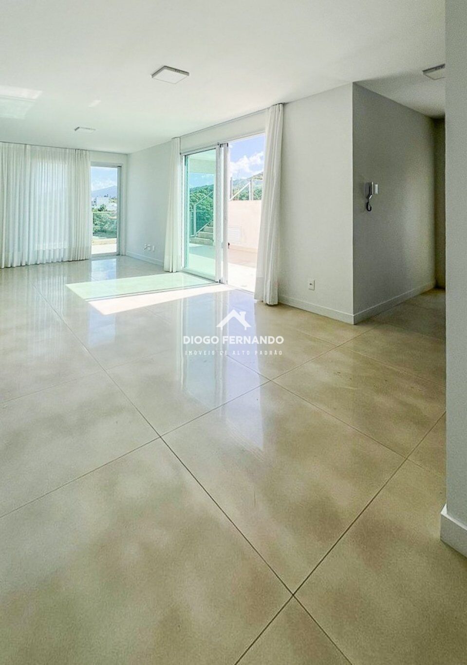 Cobertura, 3 quartos, 252 m² - Foto 3
