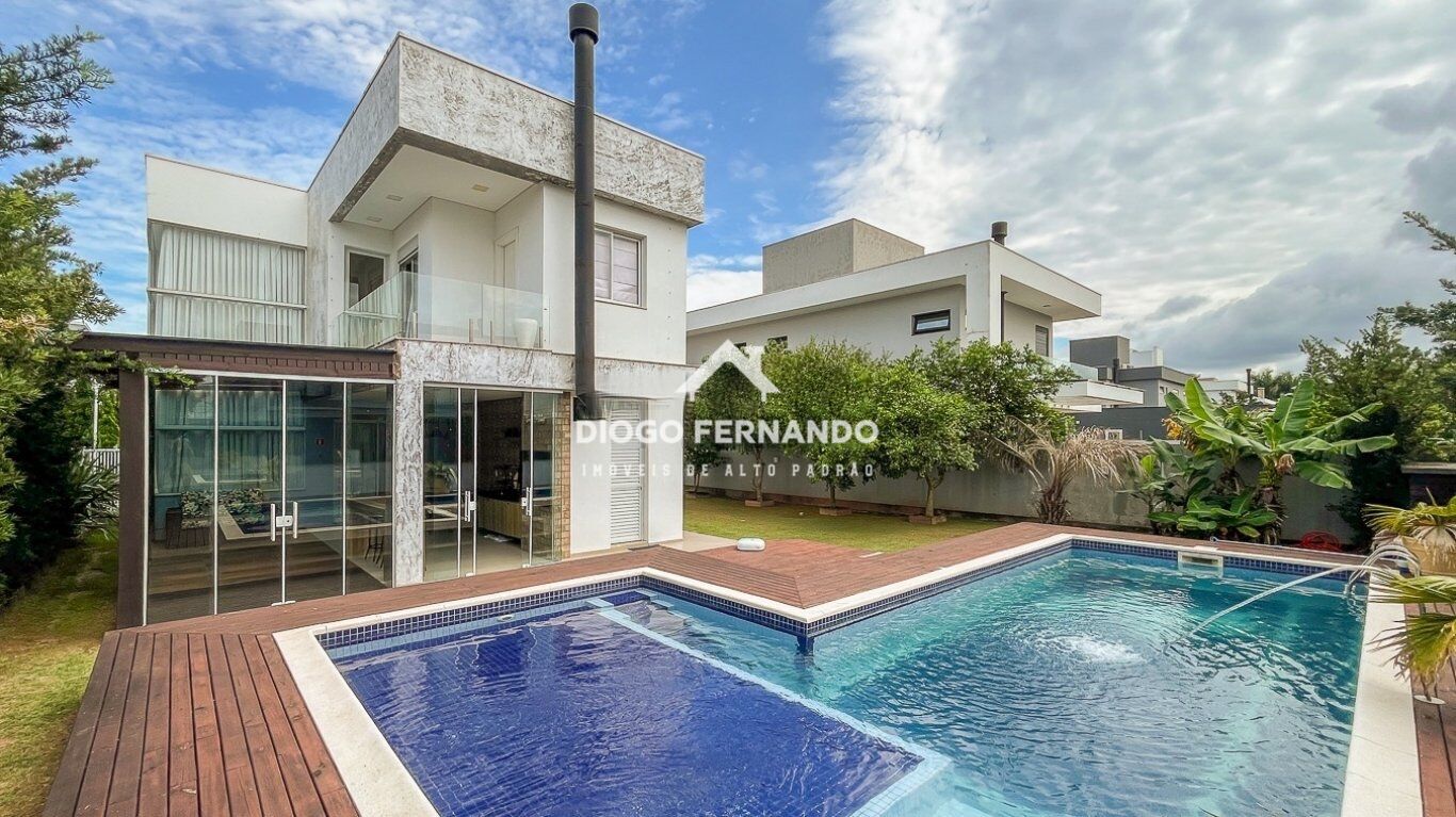 Casa, 4 quartos, 295 m² - Foto 1