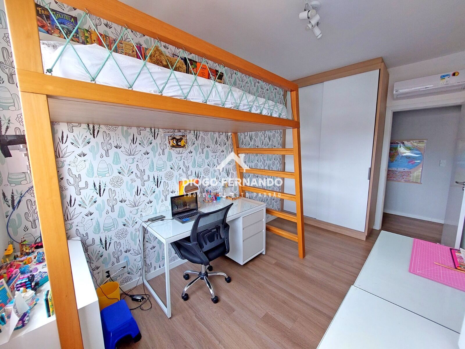 Apartamento à venda com 3 quartos, 93m² - Foto 2