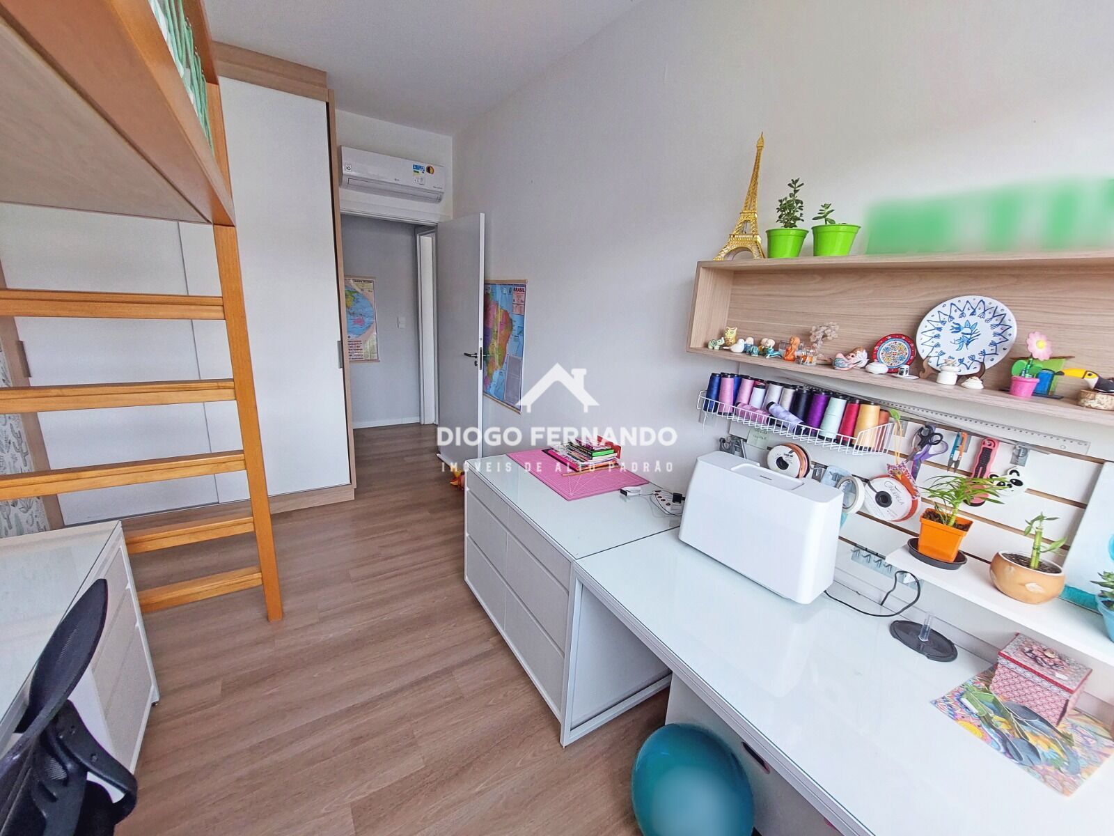 Apartamento à venda com 3 quartos, 93m² - Foto 4