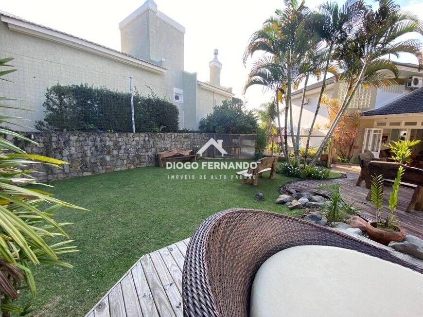 Casa de Condomínio à venda com 4 quartos, 390m² - Foto 25