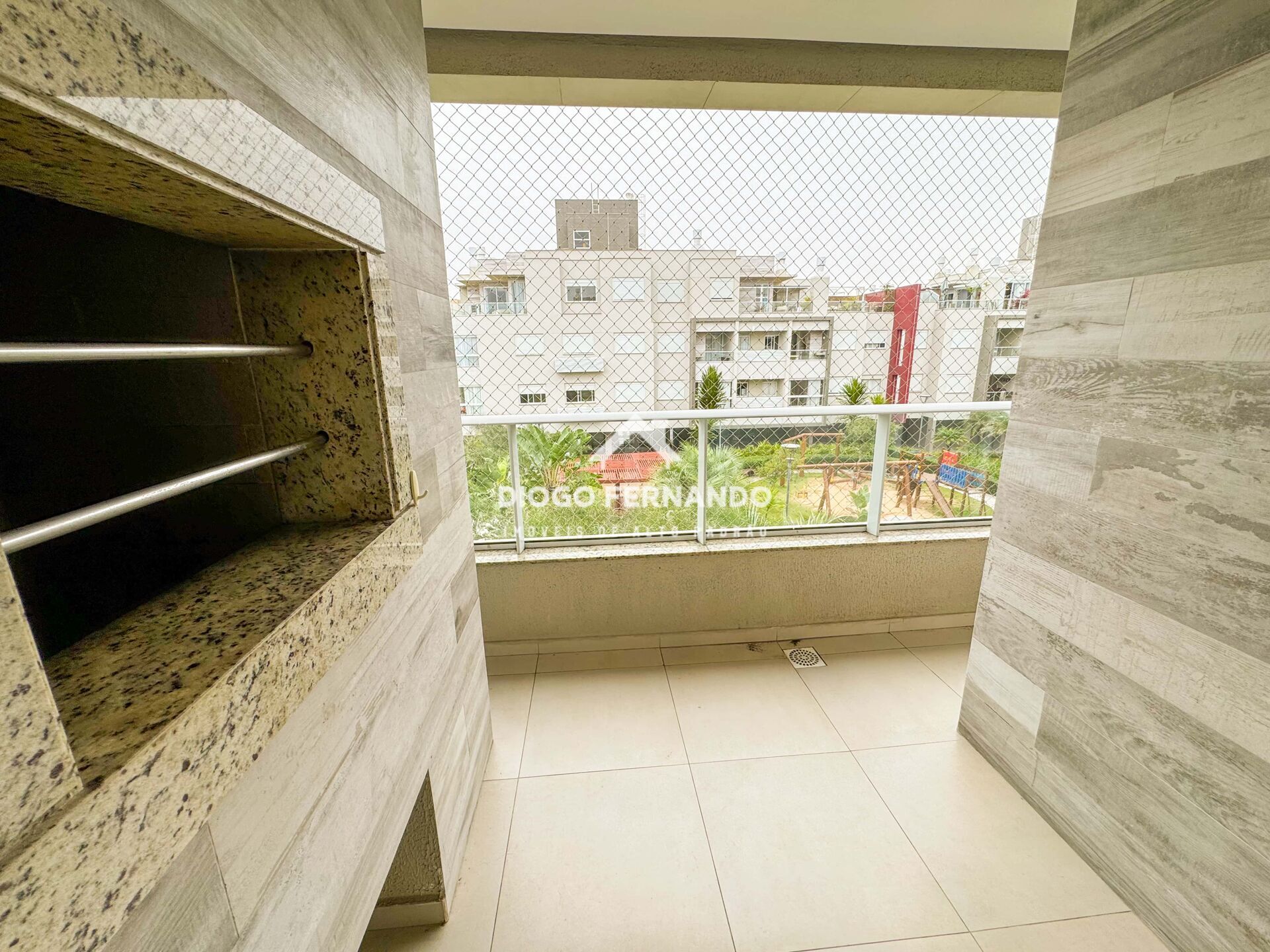 Apartamento à venda com 3 quartos, 105m² - Foto 9