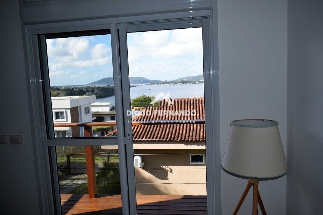 Casa à venda com 4 quartos, 255m² - Foto 11