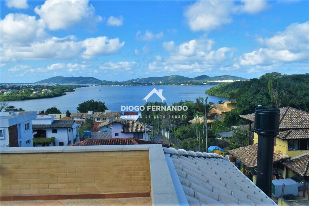 Casa à venda com 4 quartos, 255m² - Foto 1