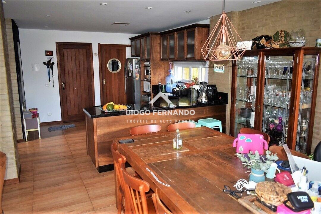 Casa à venda com 4 quartos, 255m² - Foto 5