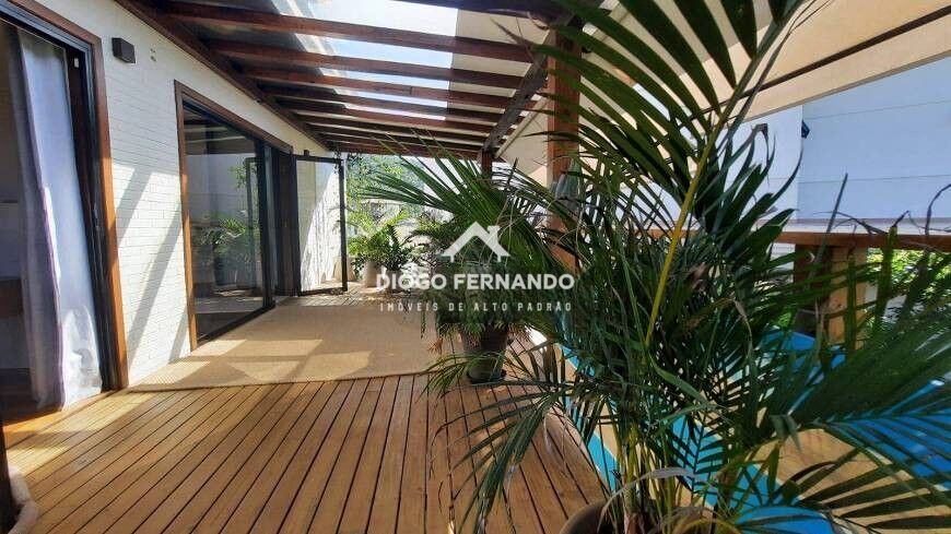 Casa de Condomínio à venda com 3 quartos, 216m² - Foto 26