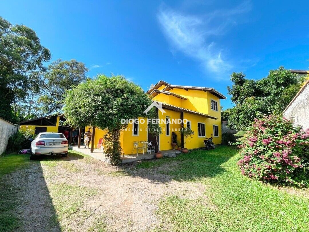 Casa à venda com 3 quartos, 190m² - Foto 1